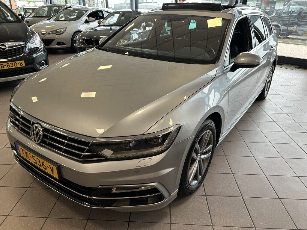Volkswagen Passat Variant 1.4 TSI HL Bns R AUTOMAAT NW APK NW STAAT BJ 2018 !!!