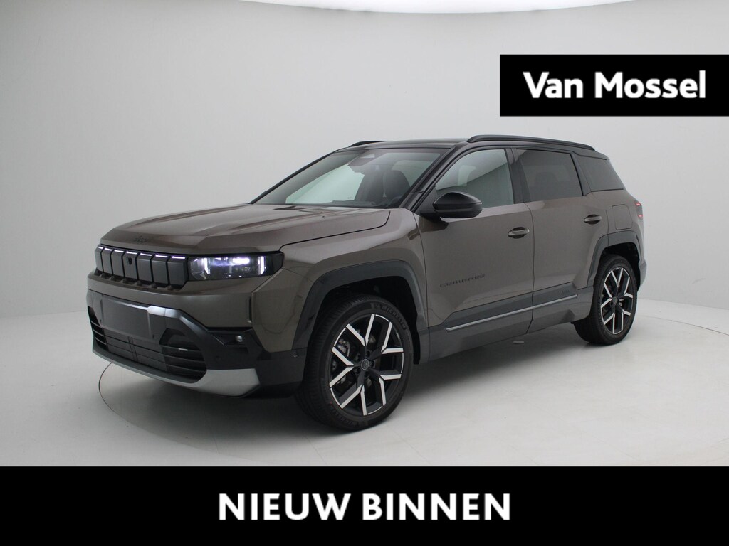 Jeep Compass First Edition 74 kWh | Direct Leverbaar | Panoramdak Gratis | NAVI | Stoelverwarming + Stoelventilatie |