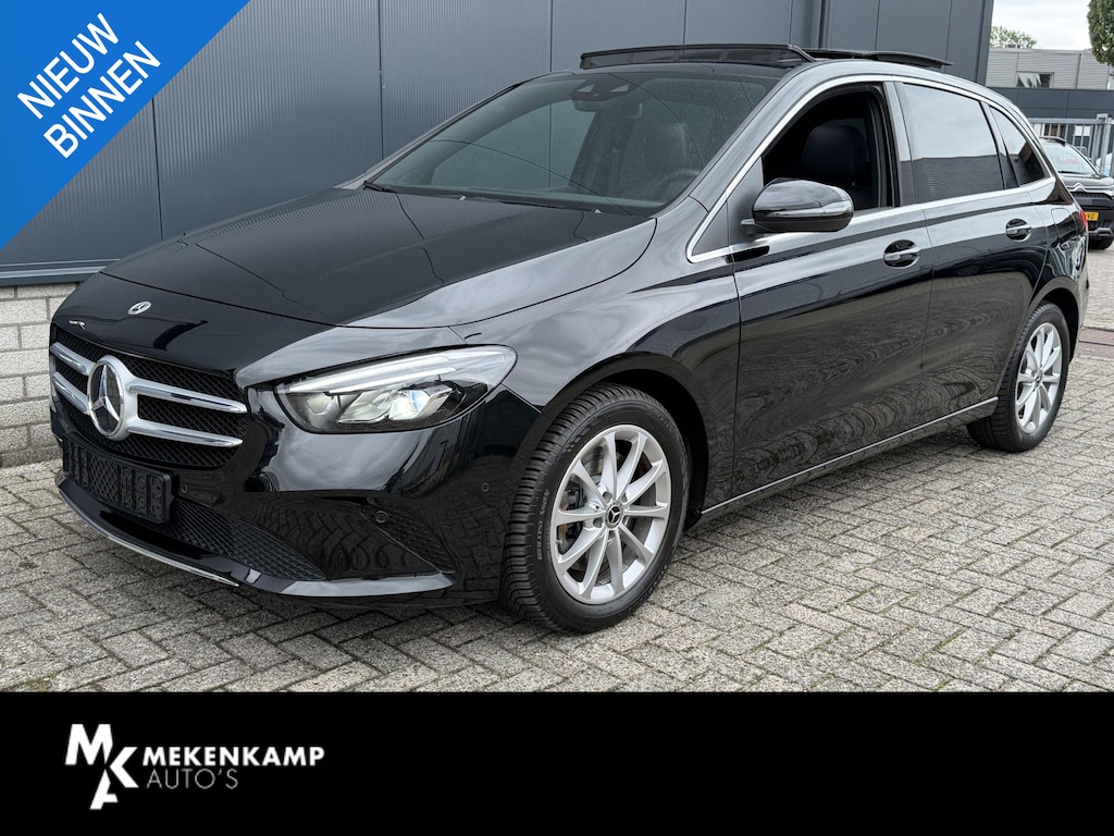 Mercedes-Benz B-klasse 250 e 17"/Leder/Panoramadak/Stoel + stuurverwarming/Camera/PDC v+a/Apple Carplay & Android Auto