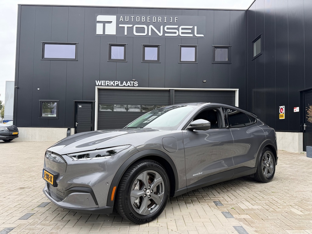 Ford Mustang Mach-E RWD 75 kWh / Trekhaak / B&O / WinterPack / Leder / Camera