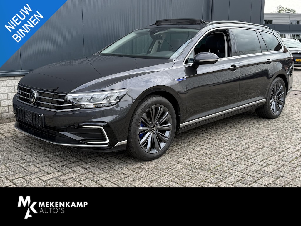Volkswagen Passat Variant 1.4 TSI PHEV GTE Business 18"/Panoramadak/Trekhaak/Camera/PDC v+a/Elektrische klep/Apple Carplay & Android Auto