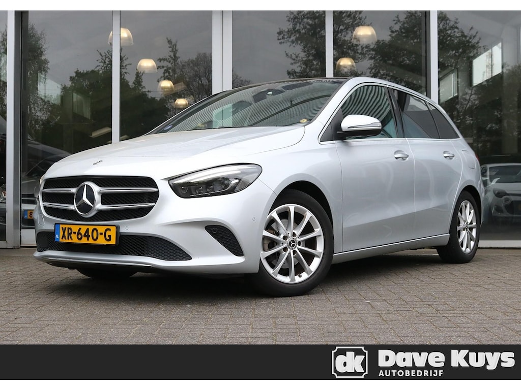 Mercedes-Benz B-klasse 180 | Panoramadak | Trekhaak | Sfeerverlichting | Apple Carplay