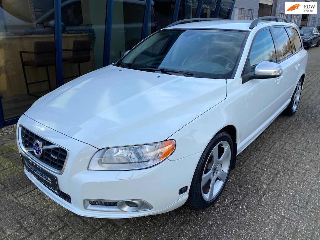 Volvo V70 2.5FT R-Design 230PK LEER / XENON / PDC / ECC