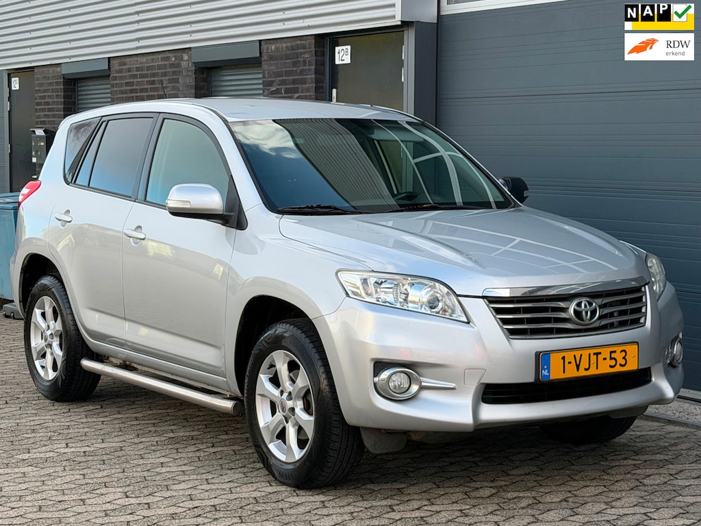 Toyota RAV4 2.2 D-4D GRIJS-KENTEKEN CLIMA TREKHAAK PDC CRUISE-CONTROL