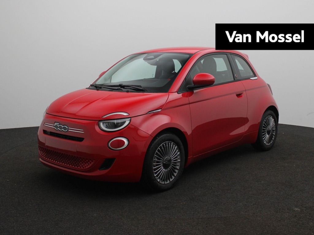 Fiat 500 1.0 Hybrid Torino Launch Edition | DEMO |  Carplay | Climate Control |  Parkeersensoren | 16" Velgen | Direct leverbaar!!