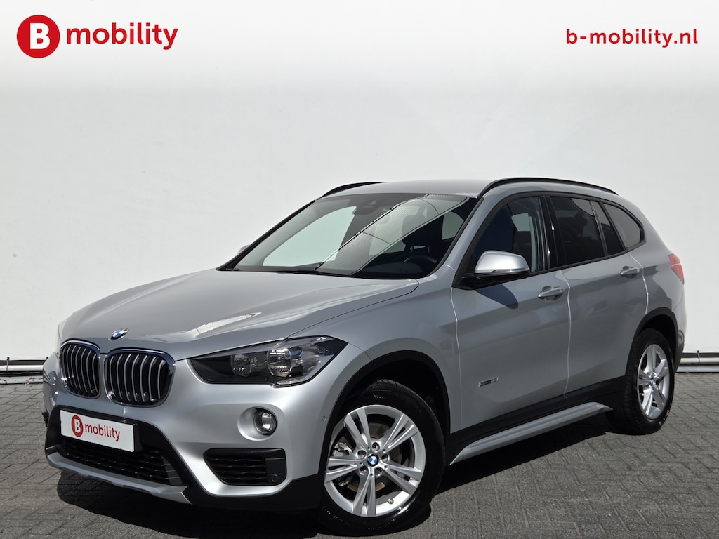BMW X1 sDrive18i Executive X Line Automaat Trekhaak 1700kg | Achteruitrijcamera | Sportstoelen | Cruise Control | Navigatie