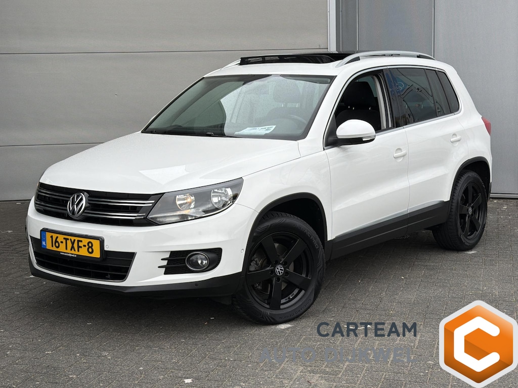 Volkswagen Tiguan 1.4 TSI Sport&Style | Panodak | Trekhaak | Navi