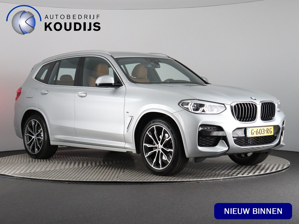 BMW X3 xDrive20i High Executive Edition (NL-Auto / Elek. trekhaak / Head up / H&K / Carplay)