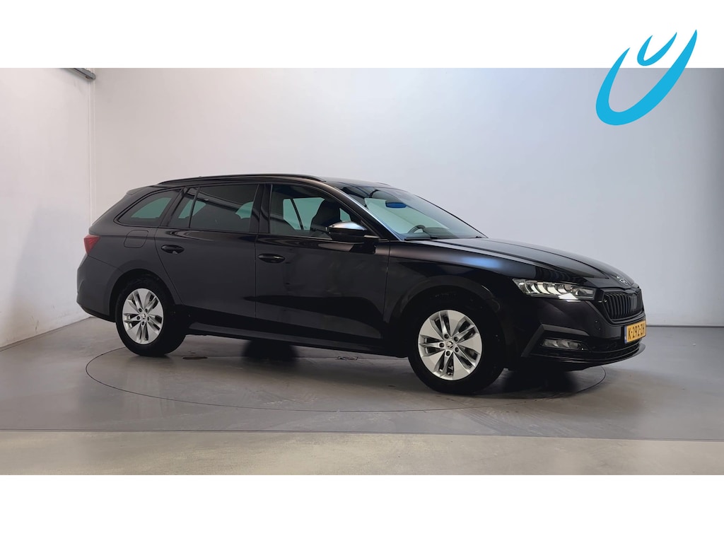 Skoda Octavia Combi 1.0 e-TSI DSG Sport Business Trekhaak Navigatie Sfeerverlichting Parkeersensoren