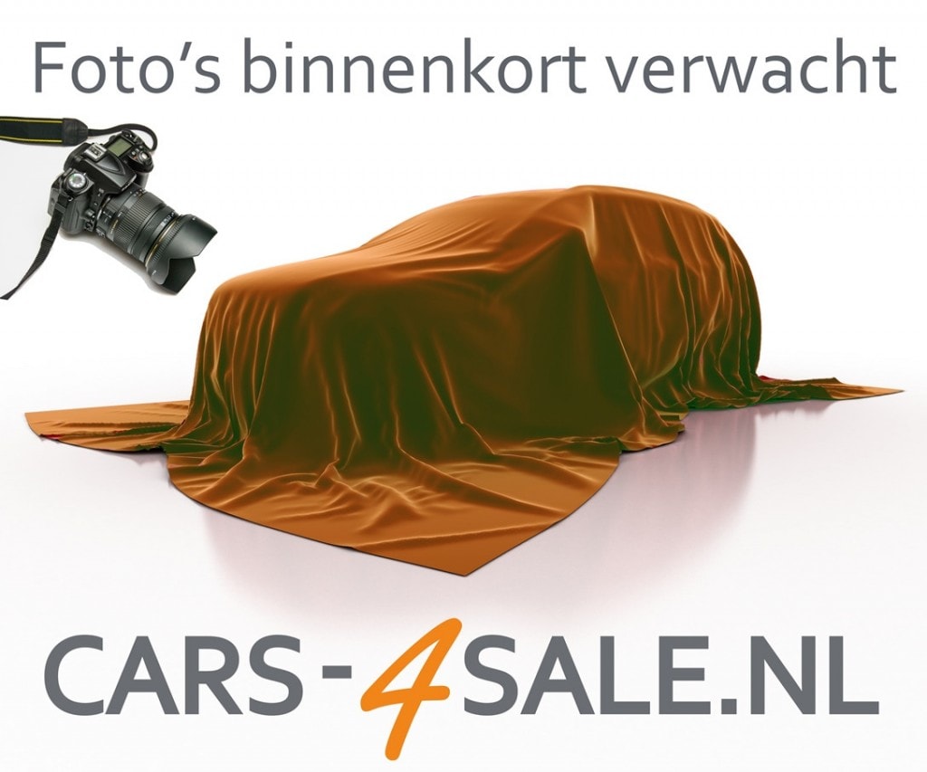 BMW 3-Serie 318I Touring Aut. Business Edit. + Camera + Car -play + Led + Lmv + Navi + D-glas