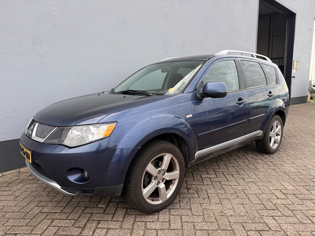 Mitsubishi Outlander 2.0 DI-D Intense+ 7 Pers. Trekhaak