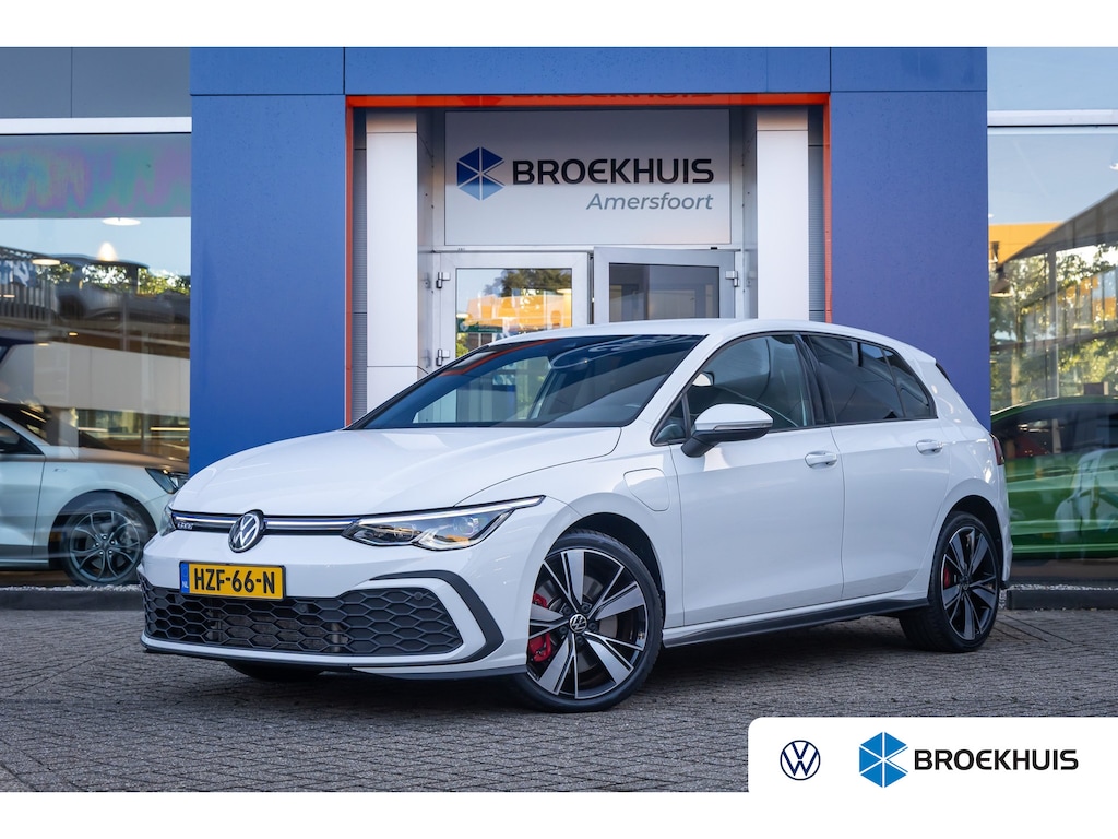 Volkswagen Golf 1.4 eHybrid GTE | Apple Carplay/Android Auto | Cruise control adaptief | Full-LED | Keyless | Navi | Parkeersensoren | Apple Carplay/Android Auto|telefoonintegratie premium | Cruise control adaptief met Stop&Go en stuurhulp | Dakbekleding zwart