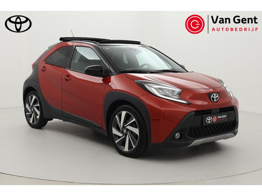 Toyota Aygo X 1.0 VVT-i MT Premium | Elektrisch vouwdak | Apple Carplay / Android Auto | Stoelverwarming | Keyless | LED | Parkeersensoren voor/achter | Camera | Adaptive Cruise | Clima | 18 inch
