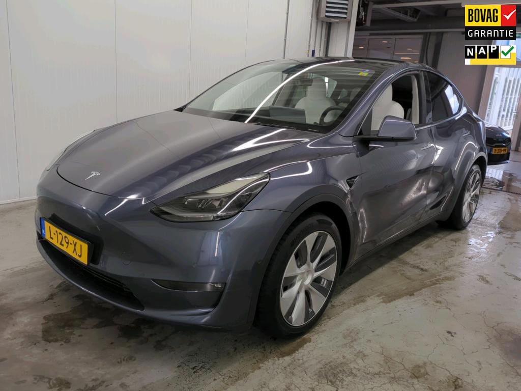 Tesla Model Y Long Range AWD 75 kWh TREKHAAK WIT LEER