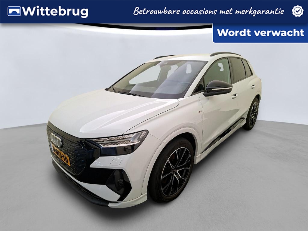 Audi Q4 e-tron 40 S edition 77 kWh 204pk / Navigatie / LM 20 inch / Leder / Parkeerhulp plus / Camera / Led Matrix