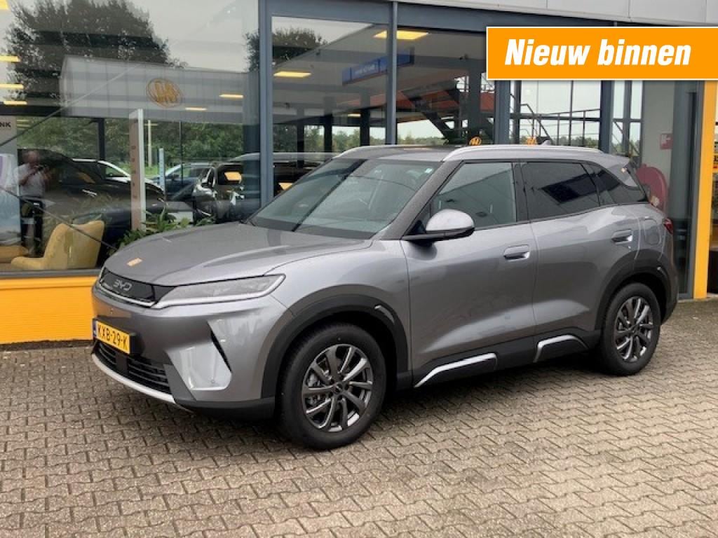 BYD Atto 2 1.5 DM-i Boost - Panoramadak - leer - 360 camera - verw. stoelen/stuur - rijklaar!