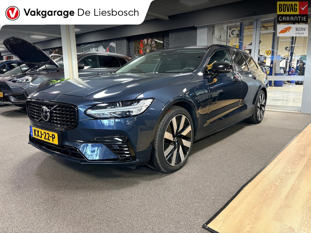 Volvo V90 2.0 T8 Plug-in hybrid AWD Ultimate Dark / Panoramadak / leder / trekhaak / camera / Harman Kardon audio