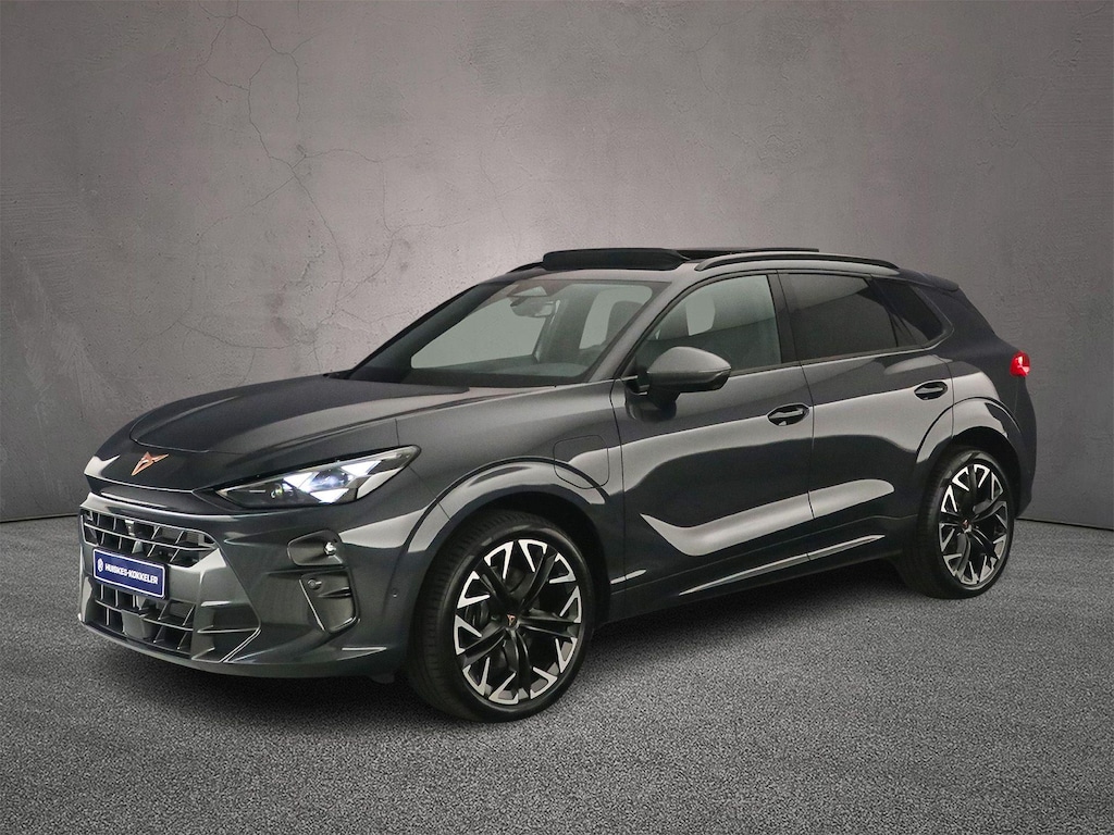 CUPRA Terramar 1.5 TSI e-Hybrid VZ Performance 272pk DSG Automaat, Trekhaak, Panoramadak, Sennheiser, 360 camera, Head up display, Stoelverwarming, Stuurverwarming, Matrix LED koplampen, Elektrische achterklep, Parkeersensoren, Navigatie, App-connect