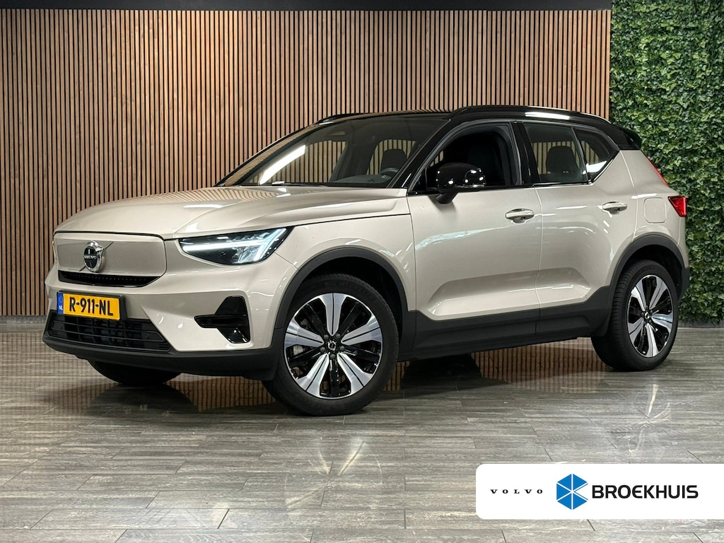 Volvo XC40 Recharge Plus 70 kWh | All-season banden | Parkeercamera | Adaptieve Cruise Control | Pilot Assist | Stoel en Stuurwielverwarming | 19 Inch | Zitting verlenging voorstoelen | BLIS Dode Hoek Detectie | Warmtepomp | Google Infotainment | Keyless Drive | Parkeersensoren voor+achter | Elektrisch bedienbare achterklep | DAB Radio | Apple Carplay/Android Auto | Volvo On Call met mobiele App functie | Bright Dusk Metallic |