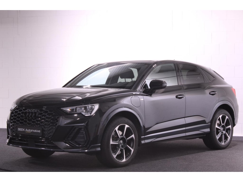 Audi Q3 Sportback 45 TFSIe S Edition | PANO | 360CAM | STOELVERWARMING |