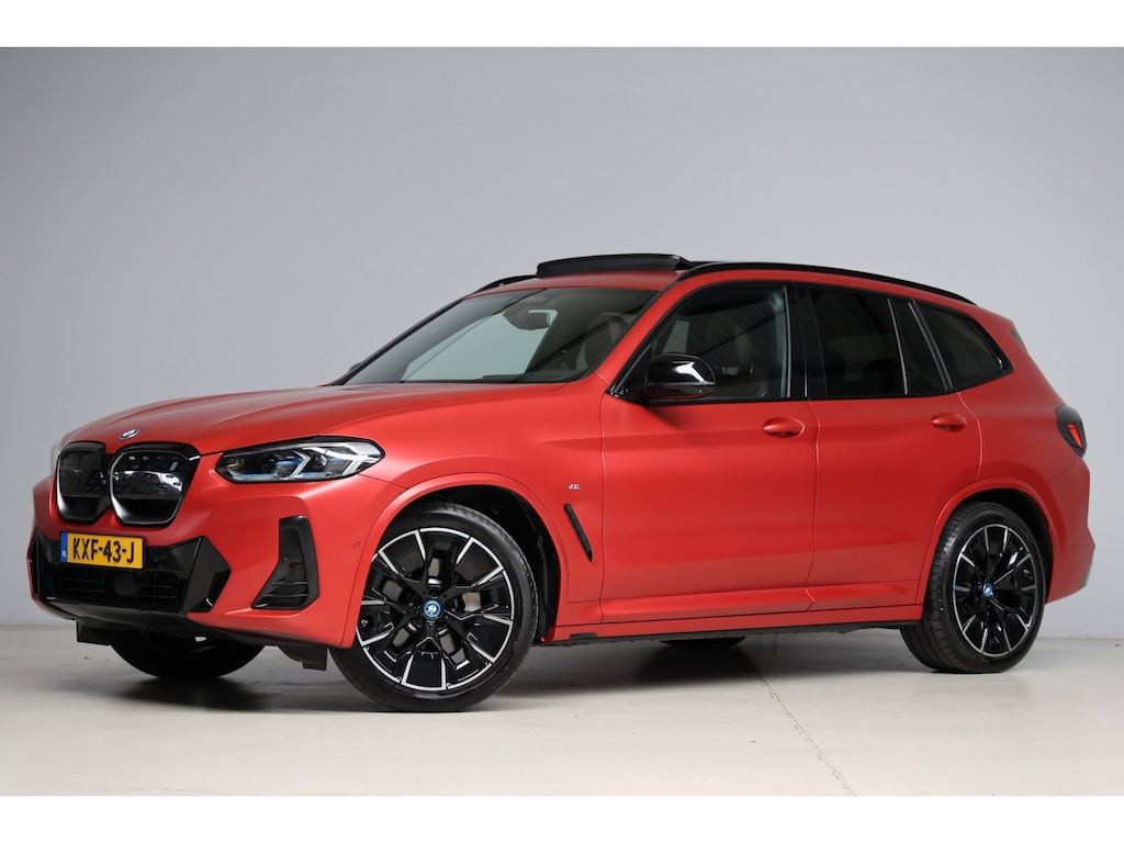 BMW iX3 High Executive 80 kWh M-sport Shadowline | panoramadak | head up | laser light | elek. trekhaak | harmankardon | 1e eig.