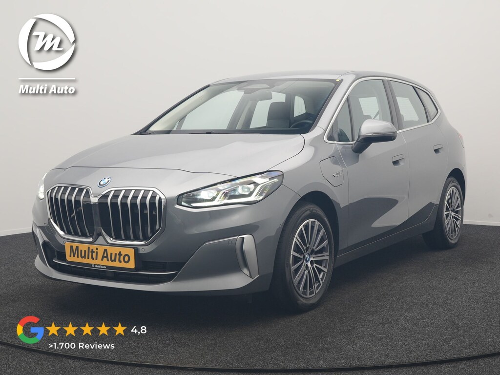 BMW 2-Serie Active Tourer 225e xDrive Luxury Line PHEV 245pk Dealer O.H. | Trekhaak Af Fabriek | Adaptive Cruise | 360 Camera | Head Up | Lederen Sportstoelen Verwarmd | Sfeerverichting | Keyless | Blis | Apple Carplay | Widescreen Navi | DAB | Plug In Hybrid |