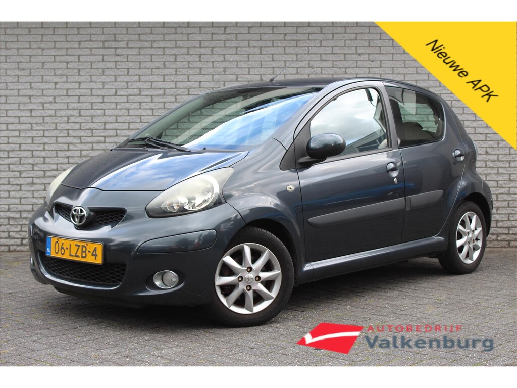 Toyota Aygo 1.0 12V Comfort | 5-dr | Automaat | Trekhaak | Airco | LMV ''14