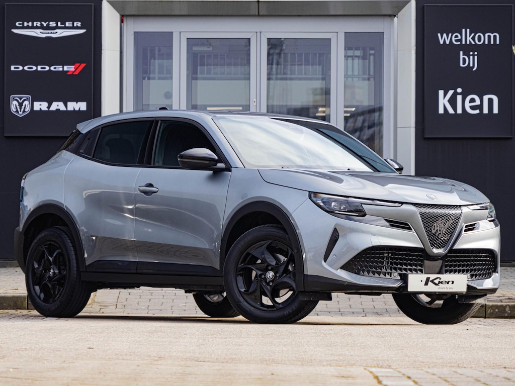 Alfa Romeo Junior 1.2 Turbo Hybrid Ibrida Speciale | ACC | LED |