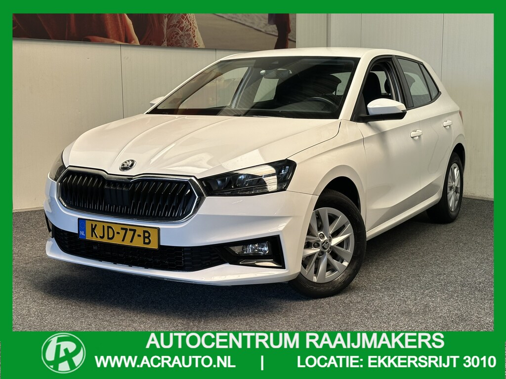 Skoda Fabia 1.0 TSI AMBITION CRUISE CONTROL AIRCO APPLE CARPLAY/ANDROID BLUETOOTH TELEFOON RIJSTROOKSENSOREN 15" LICHTMETALEN VELGEN PDC ZEER MOOI !!