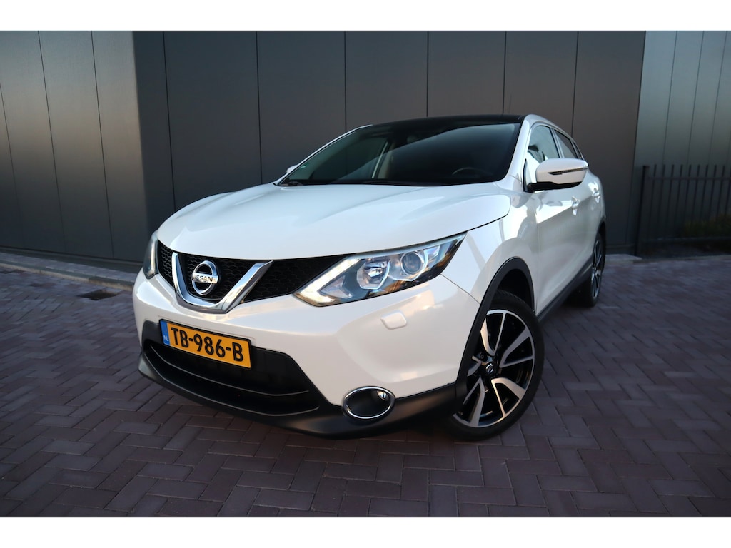 Nissan Qashqai 1.2 Connect Edition Automaat Navigatie Camera Stoelverwarming Trekhaak. AUTOMAAT niet 100 %