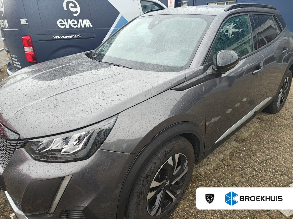 Peugeot 2008 1.2 PureTech Allure Pack | Carplay | Navigatie | Trekhaak | Camera | Climate Control | | Achterbank in delen neerklapbaar | Achteruitrijcamera | Airco (automatisch)
