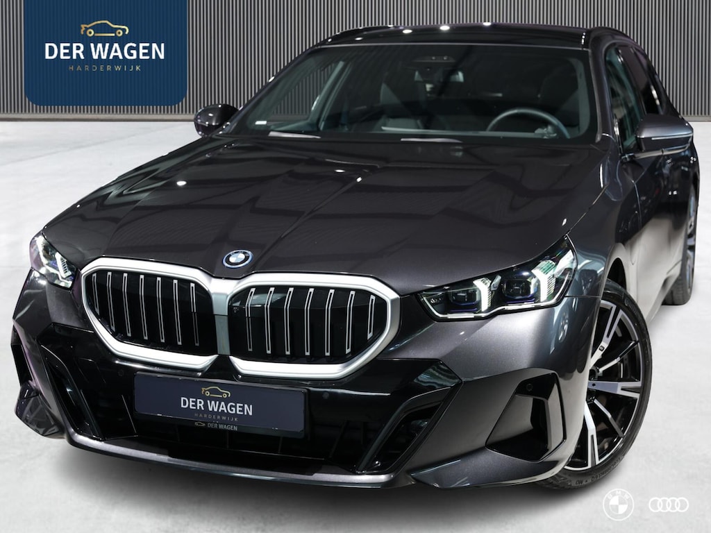 BMW 5-Serie 530E M SPORT / PANODAK / MEMORY / HARMANKARDON / LEDER / ACC
