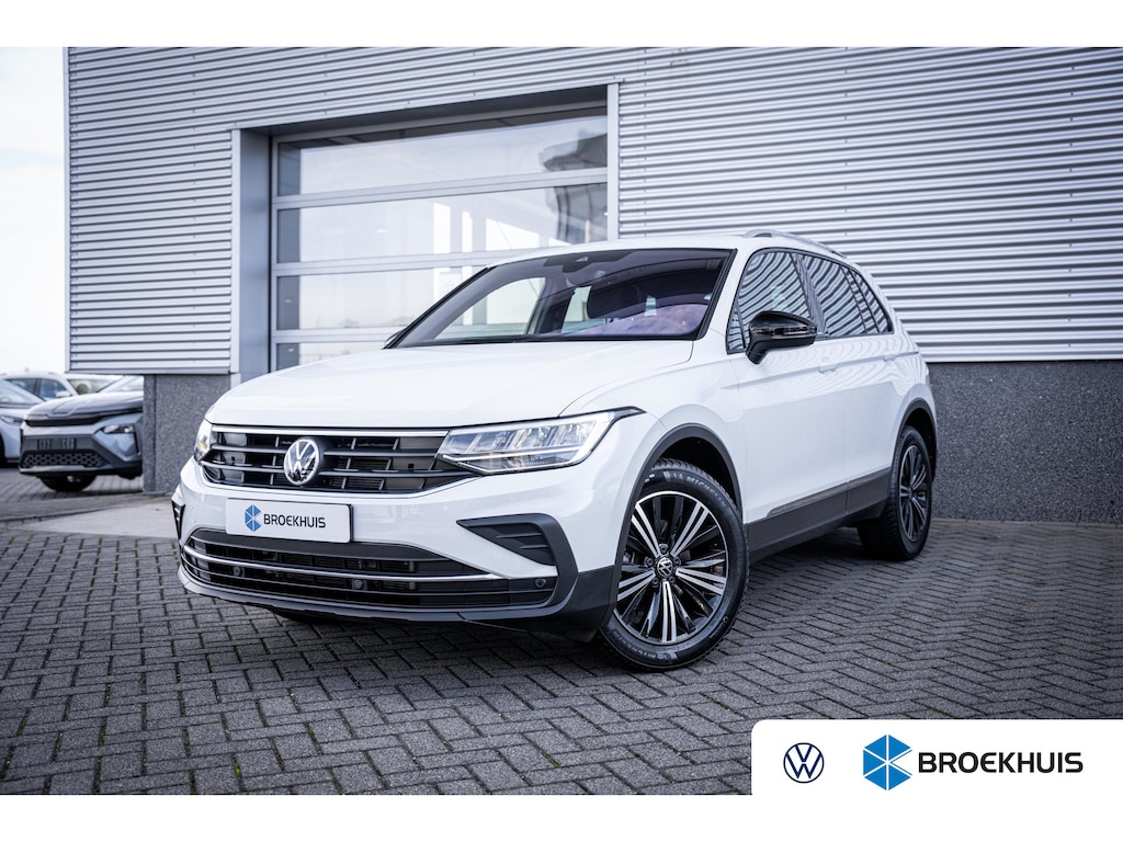 Volkswagen Tiguan 1.5 TSI 150PK DSG UNITED | Achteruitrijcamera | Airco (automatisch) | Elektrisch bedienbare achterklep met sensorsturing