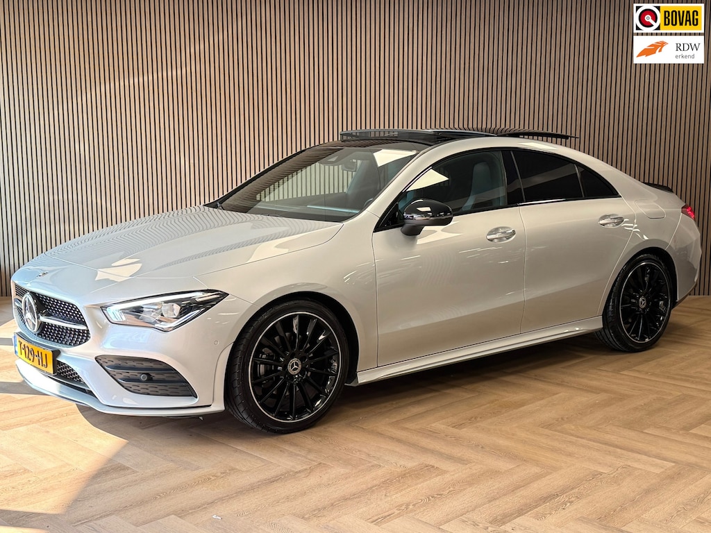 Mercedes-Benz CLA 180 Premium Plus AUT. PANORAMADAK SFEERVERLICHTING NAVIGATIE CAMERA AIRCO CRUISE STOELVERWARMING