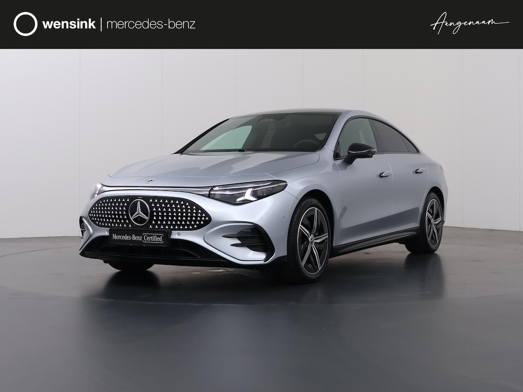 Mercedes-Benz CLA 250+ Launch Edition 85.5 kWh | Night | Panoramadak | Stoelverwarming | DISTRONIC | Achteruitrijcamera | Dodehoekassistent | Trekhaak |