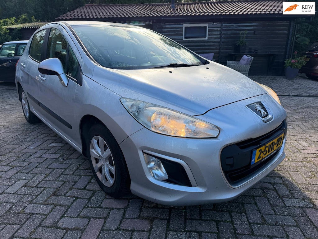 Peugeot 308 1.4 VTi Access NIEUWE APK