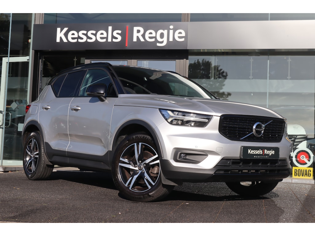 Volvo XC40 2.0 T4 R-Design | Elec. Trekhaak | BLIS | Pilot ass. | Camera | H&K