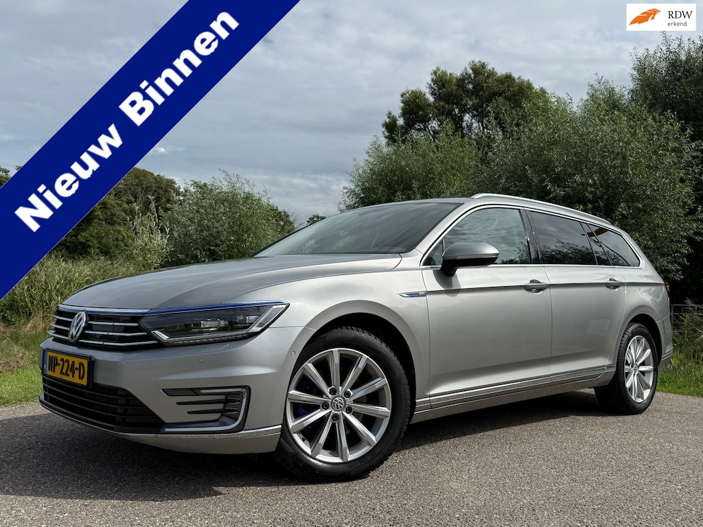 Volkswagen Passat Variant 1.4 TSI GTE SoH 92,86% /Automaat / Camera / Trekhaak / Leder-Alcantara / Navi / Clima / Stoelverwarming