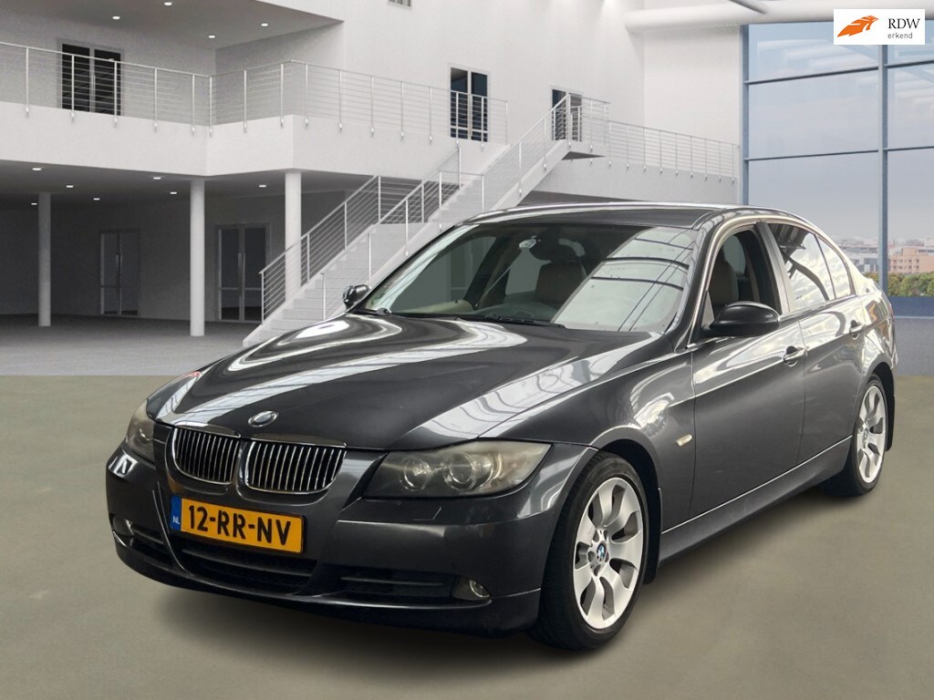 BMW 3-Serie 320i Dynamic Executive AUT NAVI PSENSOR LEDER CRUISE 2 X SLEUTELS