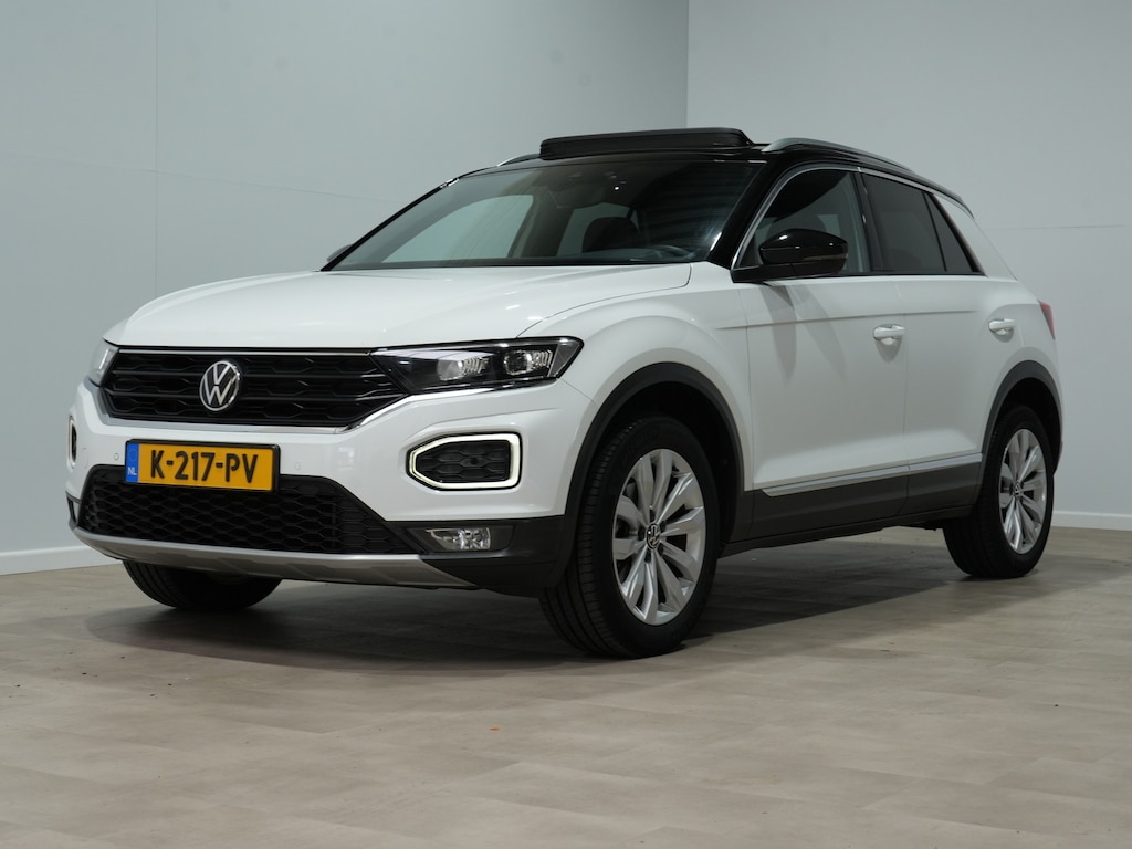 Volkswagen T-Roc 1.5 150pk TSI Sport Panoramadak Navigatie 30