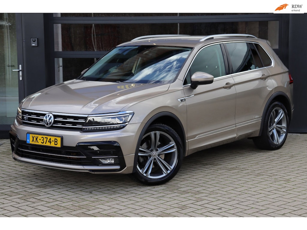 Volkswagen Tiguan 1.4 TSI ACT Highline Business R | Dealer Onderhouden | Led | Virtual | Stoelverwarming | Trekhaak | Carplay