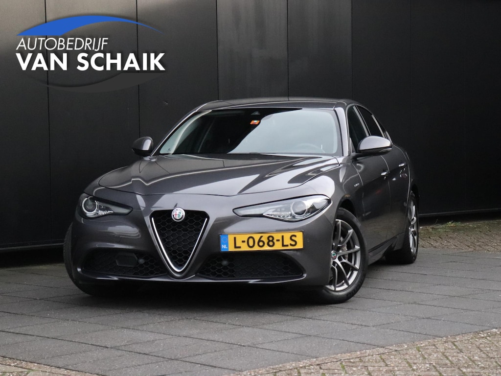 Alfa Romeo Giulia 2.2 LEER | NAVI |  CRUISE | CAMERA |
