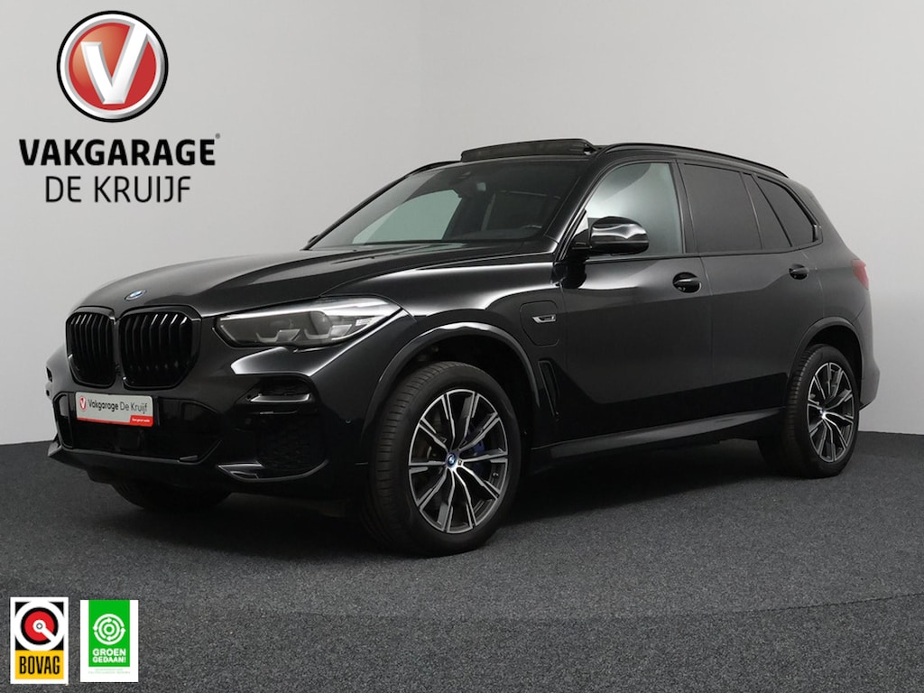 BMW X5 xDrive45e Executive M-Pakket | Panoramadak | Trekhaak | Luchtvering!