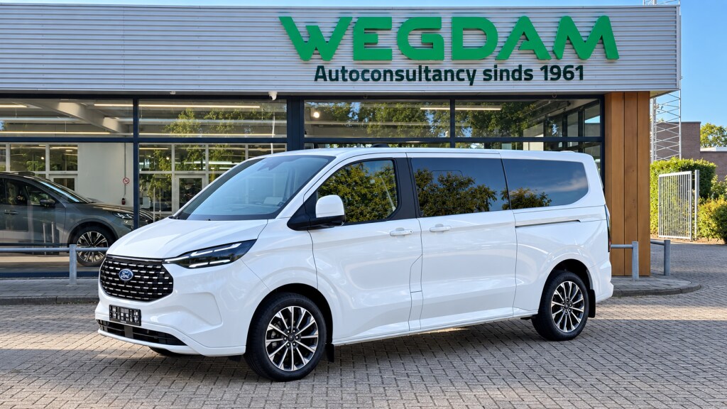 Ford Tourneo Custom 2.5 PHEV 340 L2 TITANIUM X Panorama LUXURY 8p VIP bus 49.825 ex BTW