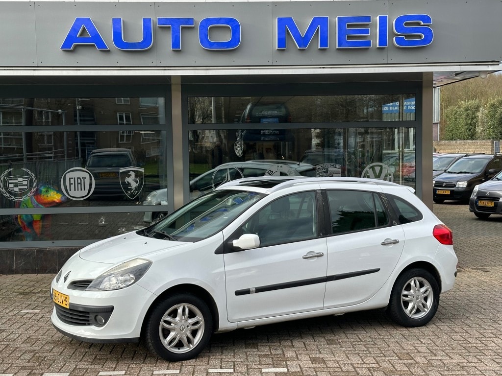 Renault Clio 1.2 TCE  Airco Cruise Panorama trekhaak NAP-Autopas Deze auto loop soms in nood ALLEEN VOOR HANDEL !