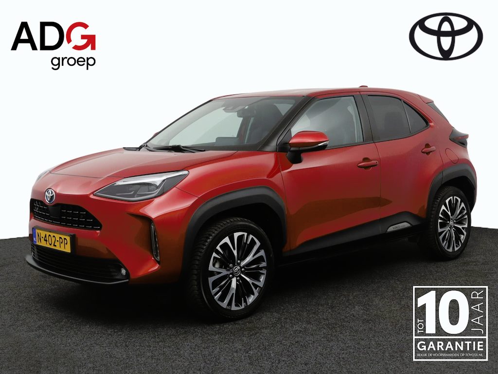 Toyota Yaris Cross 1.5 Hybrid Executive | Leder-Stoffen bekleding | Trekhaak | Stoelverwarming | Parkeersensoren |