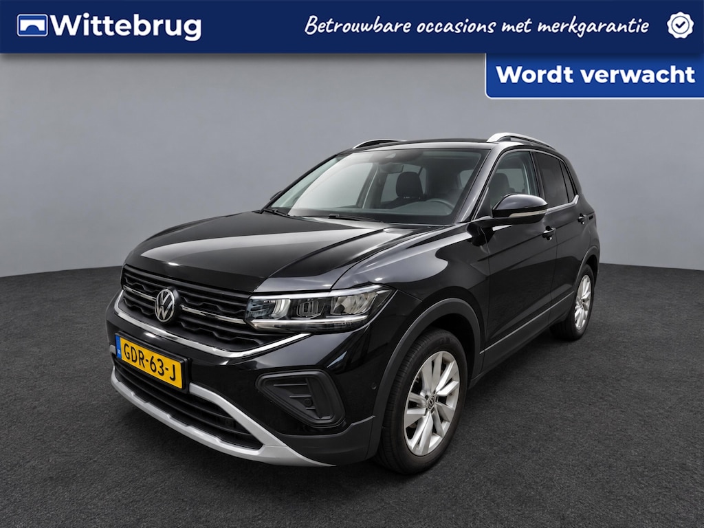 Volkswagen T-Cross 1.0 TSI Life Edition / App connect / Camera  / Climate controle / Lichtmetaal 17 inch / Fabriekgarantie 2028 /