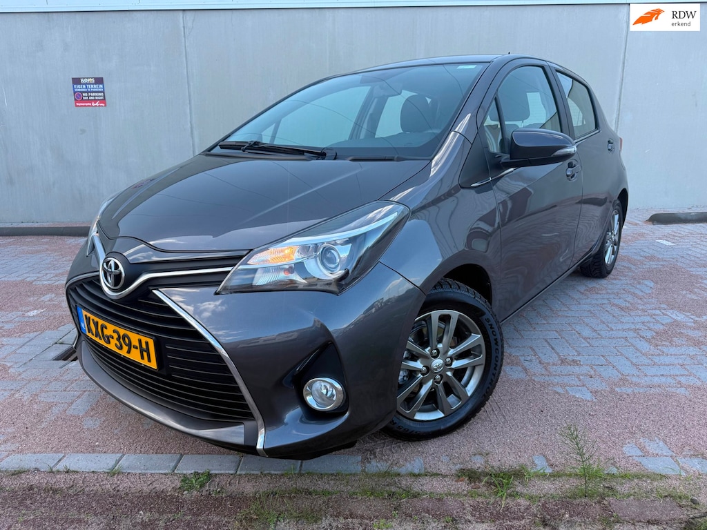 Toyota Yaris 1.3 VVT-i Lounge |NIEUW APK|1E EIG|LUXE UITV|CAMERA|LM VLGN|