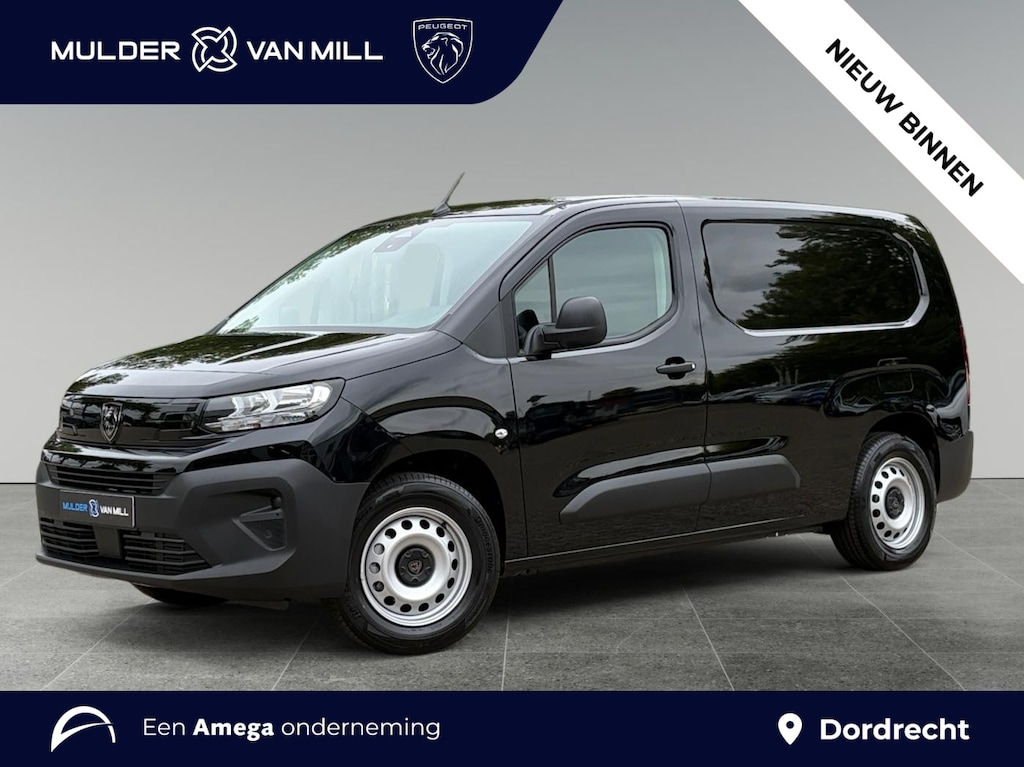 Peugeot e-Partner L2 50kWh 136pk | ACTIE | 8 jaar garantie | 2-zits | Houten afwerking laadruimte | Multimedia | Draadloze Apple Carplay en Android Auto | Achteruitrijcamera | Parkeersensoren achter | Digital cockpit | Stuurwielbediening | Bestuurdersstoel comfort | Reservewiel en krik | Tweede sleutel met afstandsbediening | van €31.834 voor 26.495 ex. BTW rijklaar