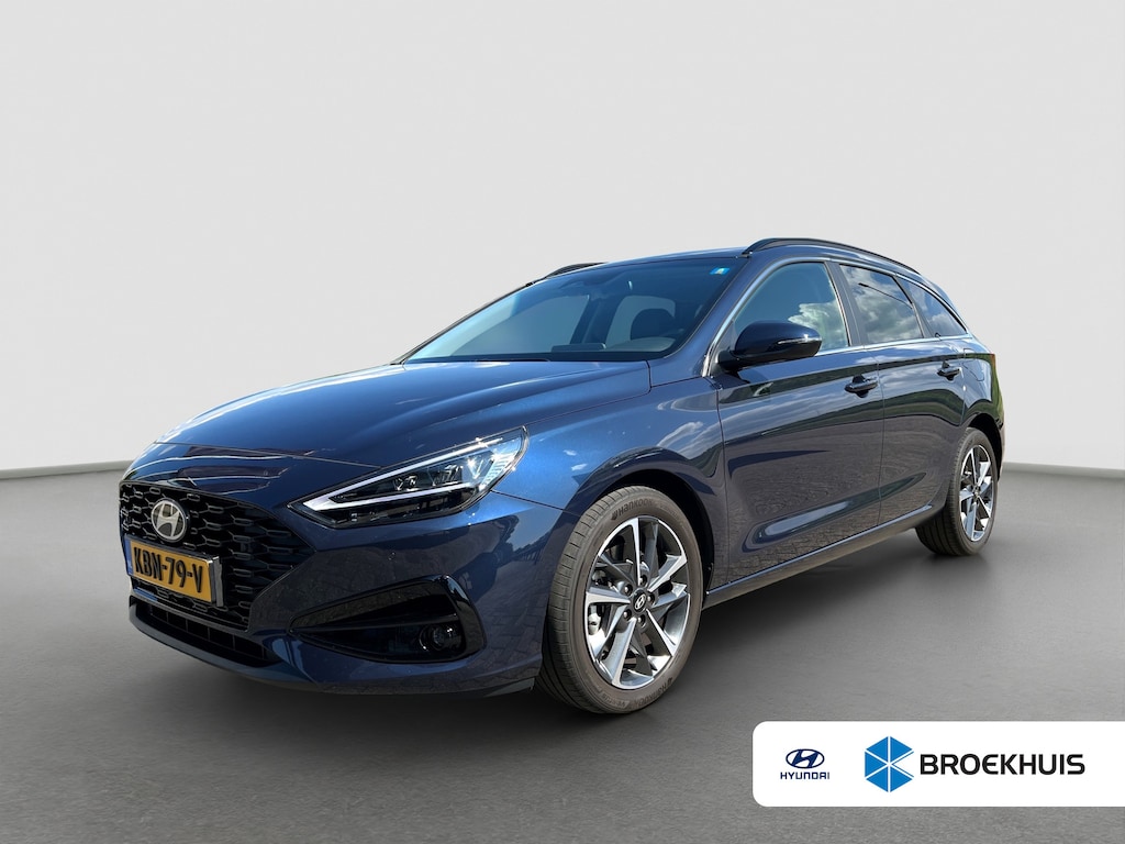 Hyundai i30 Wagon 1.6 T-GDi Premium Automaat | Camera | Carplay | Climate controle | Lederen bekleding | Bestuurdersstoel met geheugen | Dodehoek detectie | Draadloos laden | Full LED | Keyless entry | Stoelverwarming | Stuurverwarming